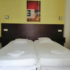 hotel-spa-les-lilas.midi-pyreneeshotels.com/