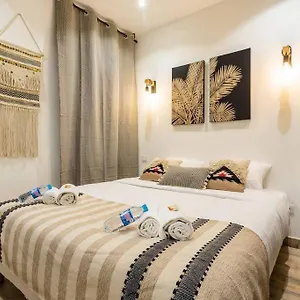 home-suite-home-gambetta-menilmontant.fr-paris.fr/